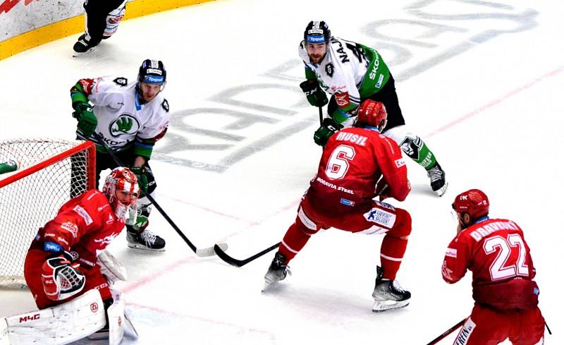 Hokejisté Třince v nedělním extraligovém duelu přehráli Bruslaře.