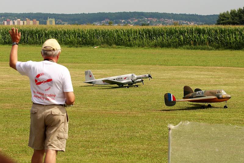 Pobeskydský aviatický klub na letišti v Bahně ve Frýdku-Místku uspořádal největší modelářskou akci na Moravě. Frýdek-Místek, 31. července 2021.