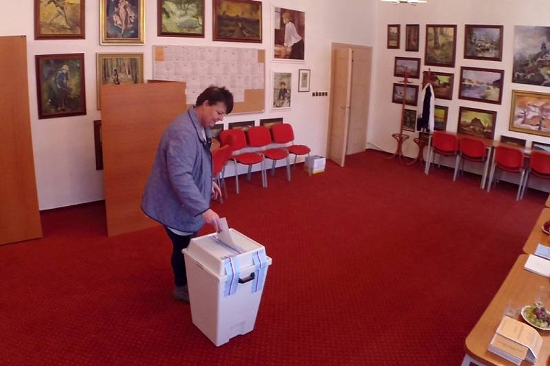 Volby v Žermanicích na Frýdecko-Místecku. 