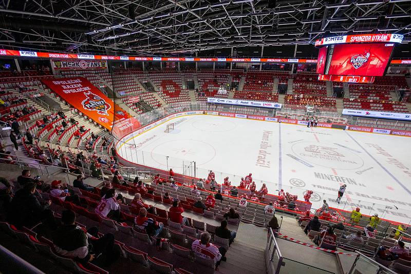Finále play off hokejové Tipsport extraligy - 1. zápas: HC Oceláři Třinec - Bílí Tygři Liberec, 18. dubna 2021 v Třinci.