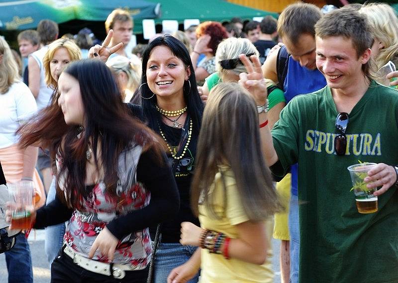 Oblíbený Bierfest v Nýdku proběhl na místním náměstí. Slavnosti piva doprovázel bohatý kulturní program, kde hlavním lákadlem byl večerní koncert Dogy, ale nechyběla ani Bystřičanka ne Elán revival. 