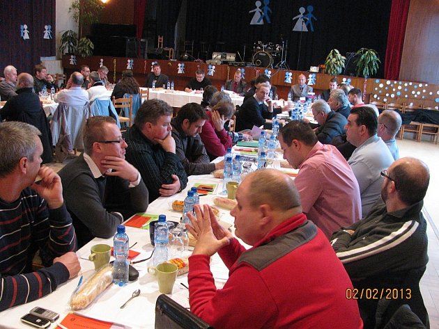 Letošních voleb do výkonného výboru OFS FM se zúčastnili zástupci 37 okresních klubů. 