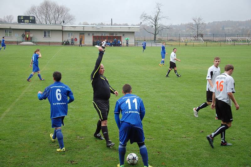 Závěr podzimu fotbalstům Dobratic nevyšel. Nováček I. A třídy prohrál na hřišti albrechtického Baníku 1:4. 