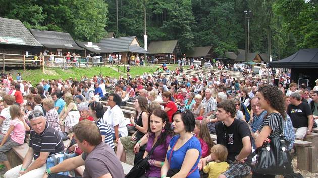 Městský les v Jablunkově každoročně při festivalu přivítá tisíce návštěvníků. 