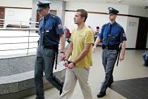Čtyřiadvacetiletý Jakub Staš obchodoval s pervitinem. Frýdecko-místecký soud mu za to v úterý vyměřil tři roky ve věznici s ostrahou. Mladík figuruje i v případu ukradené motorové nafty, v němž zatím rozhodnutí nepadlo. 
