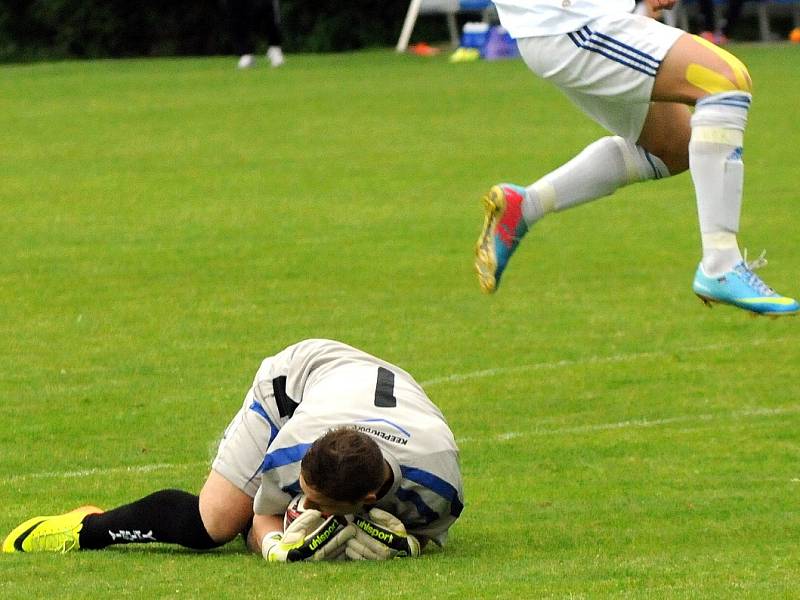 Lískovec si na domácím trávníku poradil díky dvěma gólům Mariána Kovaříka s Otrokovicemi 2:0.