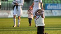 Z ligového utkání Karviná (v bílém) - Příbram 2:0.