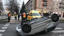 Nehoda dvou automobilů na Hlavní třídě v centru Havířova. 