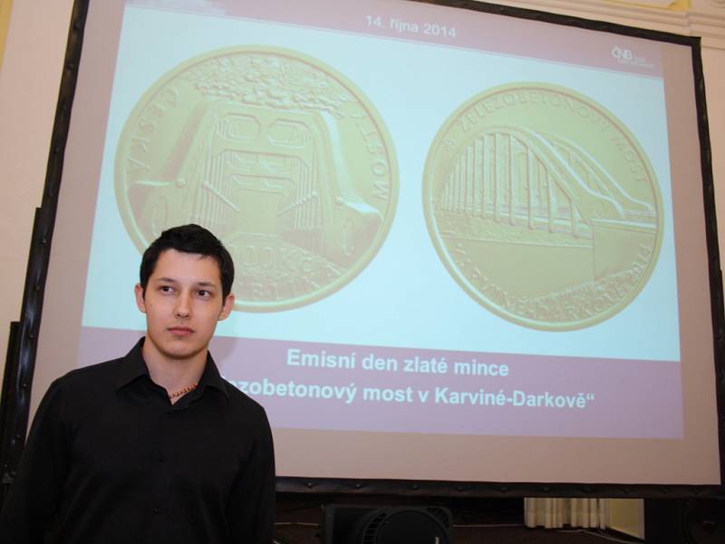 Česká národní banka vydala zlatou minci, na níž je vyobrazen Darkovský most. Mince má nominální hodnotu 5000 korun. 