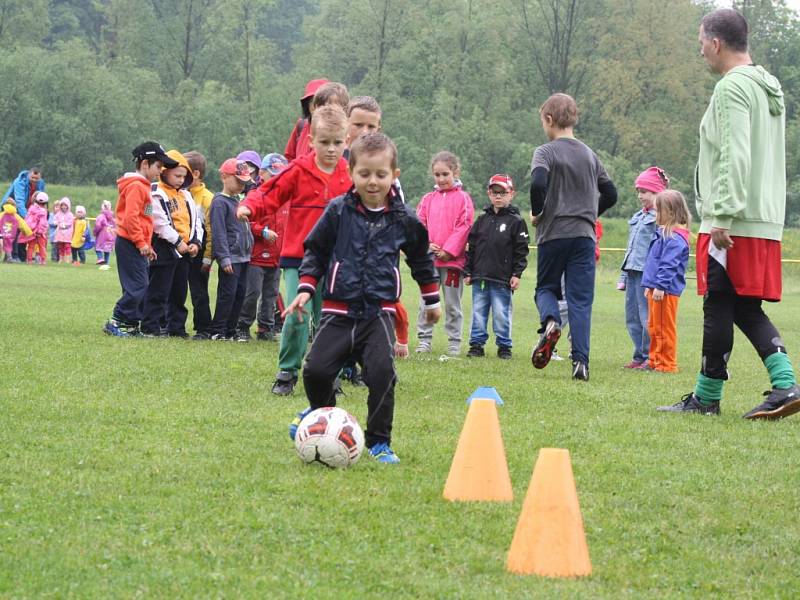 Náborová akce fotbalového klubu ČSAD Havířov. 