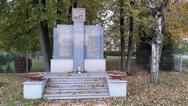 Bohumín-Skřečoň. Pomník válečným obětem