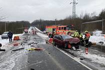 Dvě jednotky profesionálních hasičů (HZS MSK) zasahovaly v úterý 2. února dopoledne v Orlové-Lazech (okres Karviná) u nehody osobního a nákladního vozidla se dvěma zraněnými osobami.