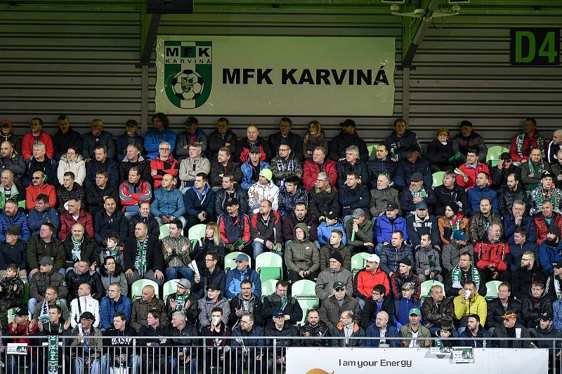 Utkání 26. kola první fotbalové ligy: MFK Karviná - Baník Ostrava, 29. března 2019 v Karviné. Na snímku diváci.