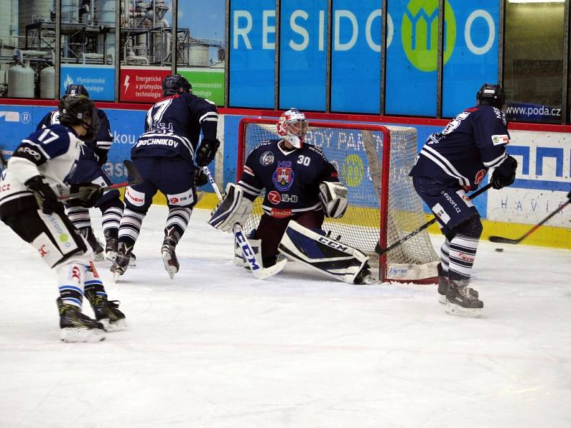 Havířovští hokejisté (v bílém) zdolali Benátky 4:2.