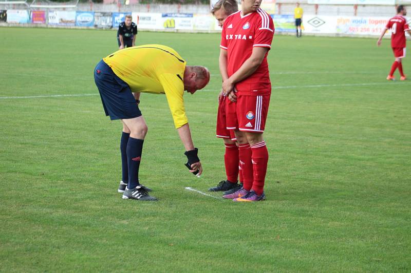 Dětmarovice (v modrém) remizovaly se Šenovem.