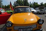 Téměř třicet starých automobilů značky Trabant představil v sobotu dopoledne na náměstí Republiky v Havířově Veterán Trabant klub z Bohumína.