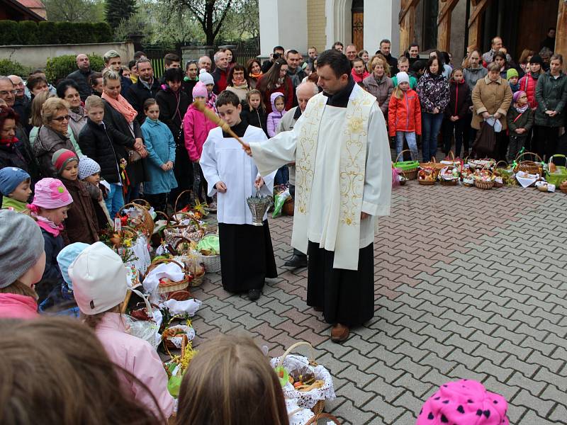 Svěcení velikonočních pokrmů v Českém Těšíně.