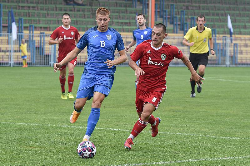 Havířov (v modrém) si doma poradil s Heřmanicemi 2:0.