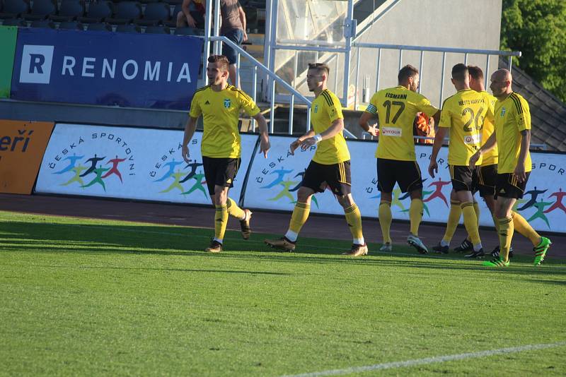 Jablonec (v zeleném) - Karviná 2:1.