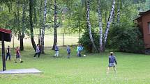 Farní tábor v podhůří Beskyd nabídl dětem hry, soutěže i duchovně zaměřený program.