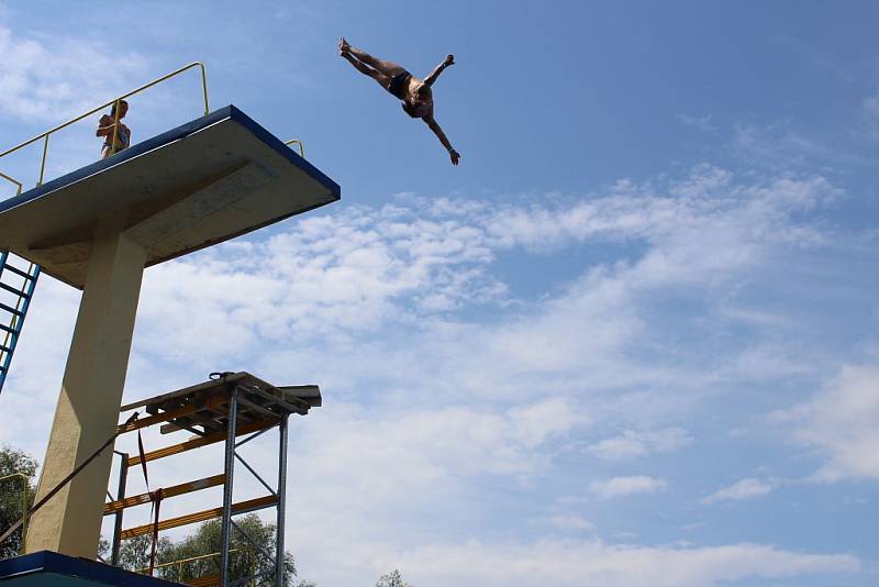 HighJump 2017 na havířovském letním koupališti. 