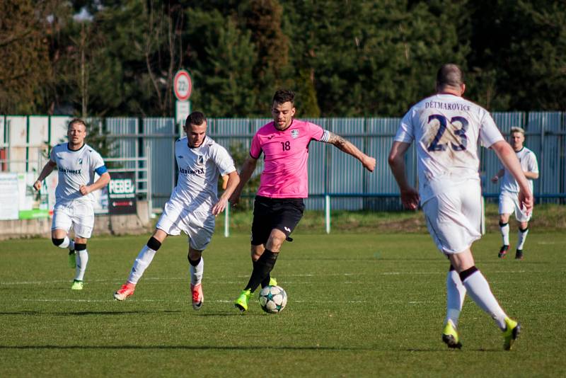 Okresní derby v divizi. Dětmarovice (v bílém) porazily Havířov 1:0.