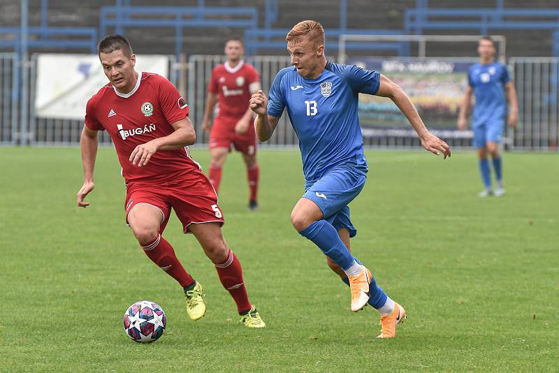 Havířov (v modrém) si doma poradil s Heřmanicemi 2:0.