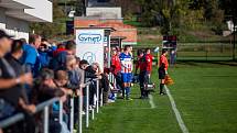 Okresní derby o prvenství v I.A třídě zvládla Orlová (tmavé dresy), která vyhrála v Albrechticích 2:1.