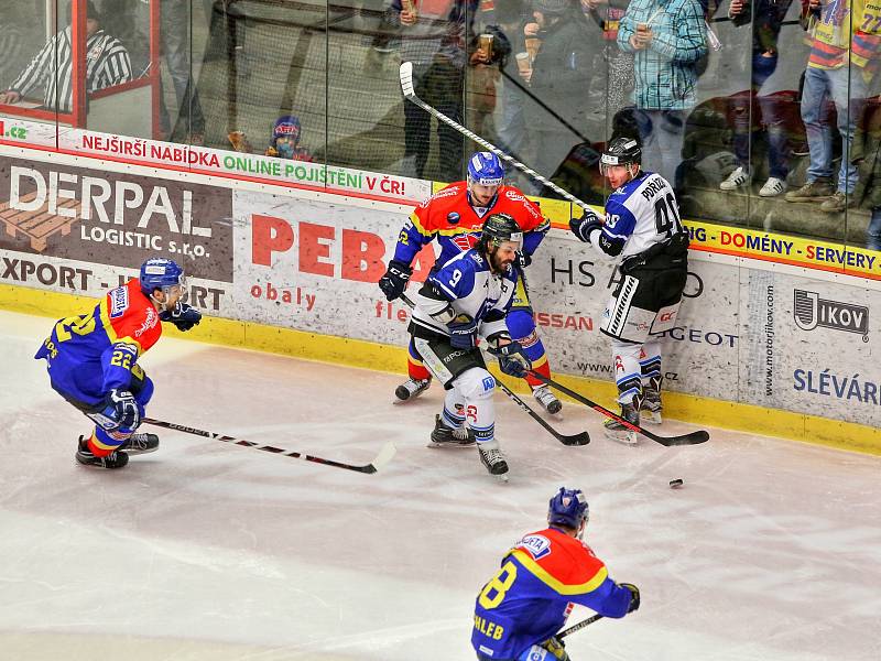 Havířov (v bílém) prohrál v Českých Budějovicích jasně 0:5.