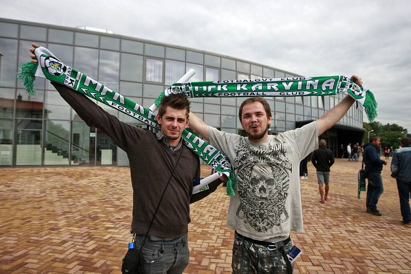 Slavnostní otevření fotbalového stadionu v Karviné. 