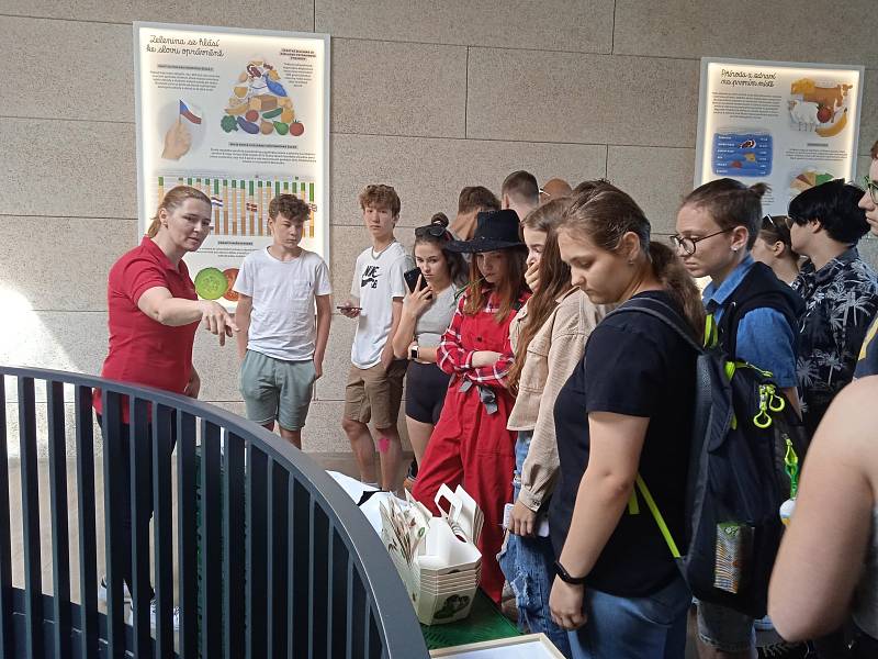MS pakt zorganizoval exkurze žáků ve firmách na Karvinsku.
