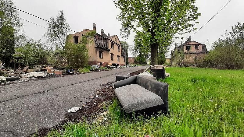 Bývalá hornická kolonie Pokrok v Petřvaldu, květen 2022.