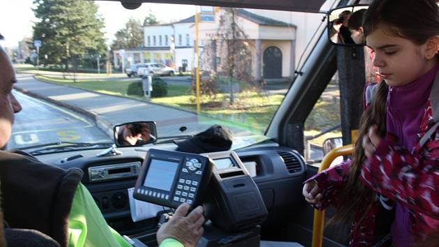 Děti z Rychvaldu mohou využívat speciálně vypravovaný školní minibus. 