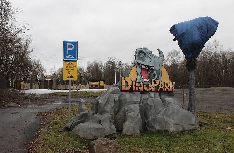 Doubrava. parkoviště před DinoParkem
