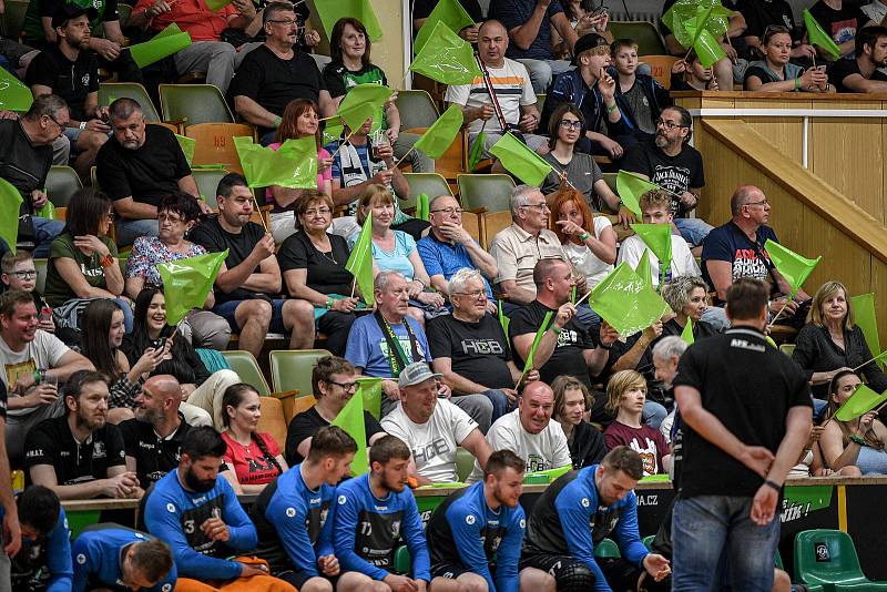 Finále play off házenkářské extraligy mužů - 1. zápas: Karviná - Talent tým Plzeňského kraje, 14. května 2022, Karviná. Fanoušci.