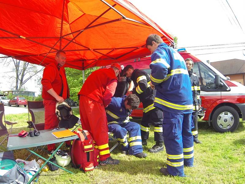 Soutěž o Železného hasiče ve Stonavě. 
