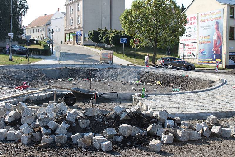 Část ulice K. Śliwky v centru Karviné bude zprovozněná, zatím ale jen provizorně.