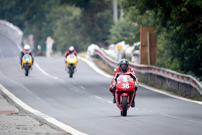 Silniční motocyklový závod Havířovský zlatý kahanec na Těrlickém okruhu.