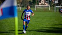 Okresní derby o prvenství v I.A třídě zvládla Orlová (tmavé dresy), která vyhrála v Albrechticích 2:1.