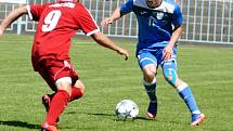 Havířovští fotbalisté (v modrém) přehráli Nový Jičín 2:0.