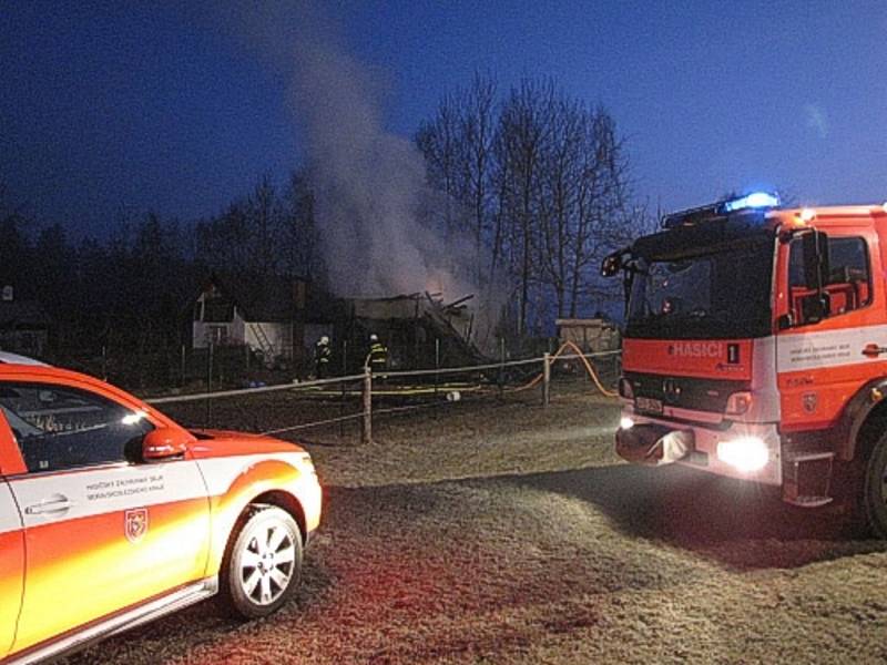 Požár zachradní chatky v Karviné