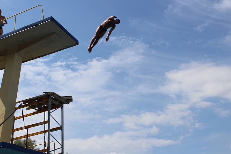 HighJump 2017 na havířovském letním koupališti. 