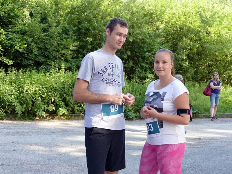 Velkému zájmu se těšil ve středu za horkého slunečného počasí v Havířově bronzový závod Olympijského běhu.