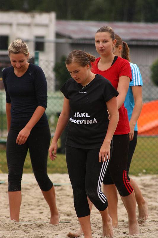 Radegast Open - turnaj plážových volejbalistů a volejbalistek, provázel letos déšť.