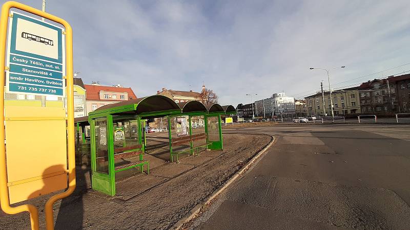 Současná podoba autobusového nádraží v Českém Těšně. Na tomto místě má vyrůst moderní dopravní terminál.