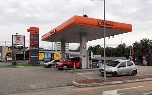 Ceny pohonných hmot na čerpacích stanicích v Polsku jsou po zdražení v Česku zase o něco výhodnější