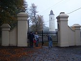 Zámecká brána chotěbuzského zámku.