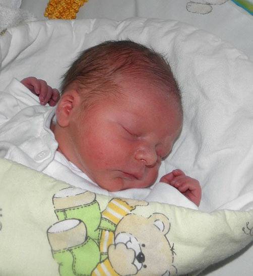 Filípek Kaluža se narodil 22. listopadu paní Kateřině Kovářové z Karviné. Po narození chlapeček vážil 3050 g a měřil 48 cm.