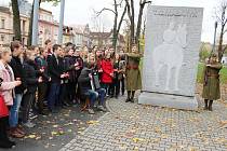 U pomníku T.G. Masaryka v Českém Těšíně se konalo milé setkání a vzpomínání na význam vzniku samostatného Československa.