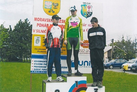 Ondřej Fierla v roce 2009 na nejvyšším stupni za vítězství v závodě O pohár starosty Orlové.